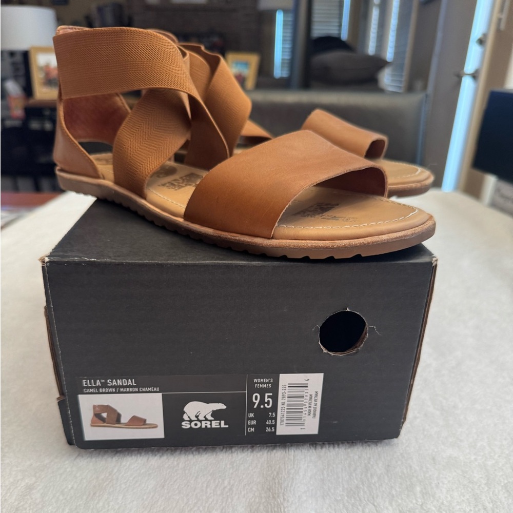 Sorel Ella Tan Leather Sandals. Size 9.5. Camel brown. Very good condition.